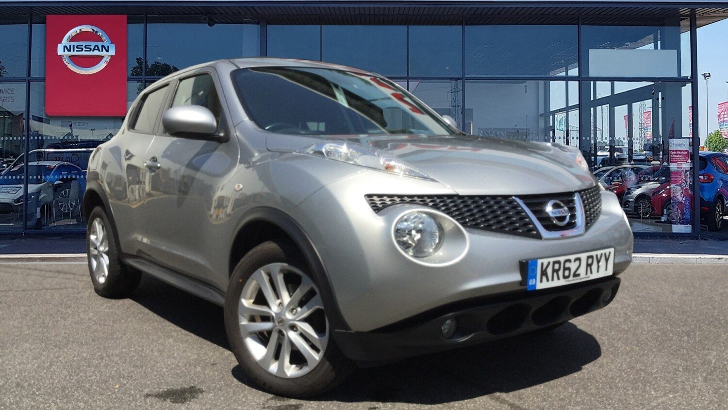 Used Nissan Juke 1.6 Acenta 5dr [Premium Pack] Petrol Hatchback For ...